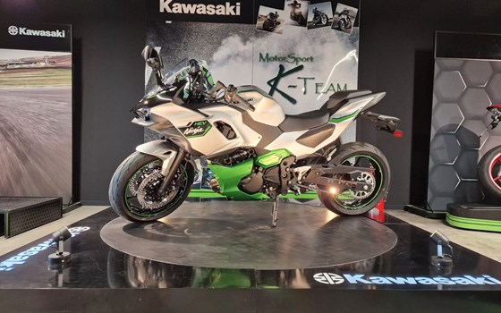 Gebrauchtmotorrad Kawasaki Ninja 7 Hybrid - Bild 21
