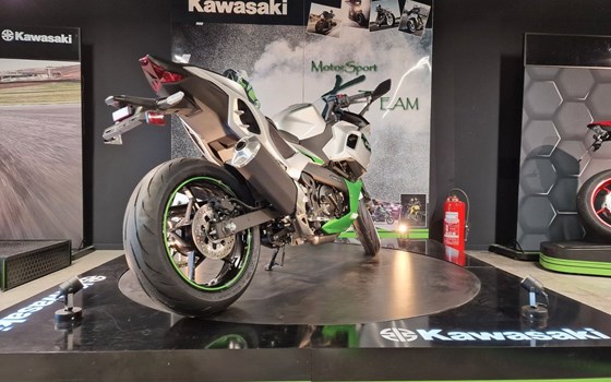 Gebrauchtmotorrad Kawasaki Ninja 7 Hybrid - Bild 27