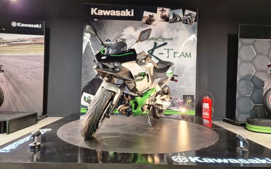 Gebrauchtmotorrad Kawasaki Ninja 7 Hybrid - Bild 3