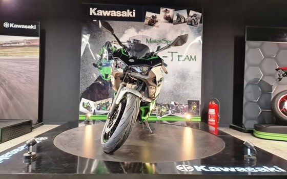 Gebrauchtmotorrad Kawasaki Ninja 7 Hybrid - Bild 4