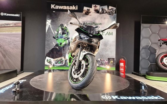 Gebrauchtmotorrad Kawasaki Ninja 7 Hybrid - Bild 5