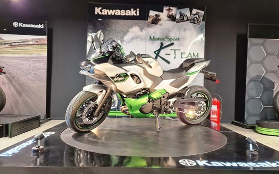 Gebrauchtmotorrad Kawasaki Ninja 7 Hybrid - Bild 7
