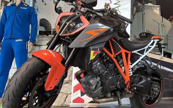 Gebrauchtmotorrad KTM 1290 Super Duke R - Bild 2