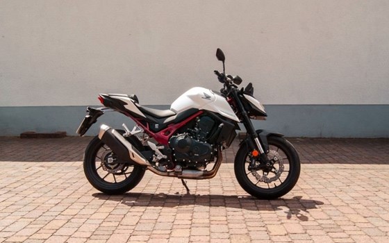 Neufahrzeug Honda CB750 Hornet - Bild 1