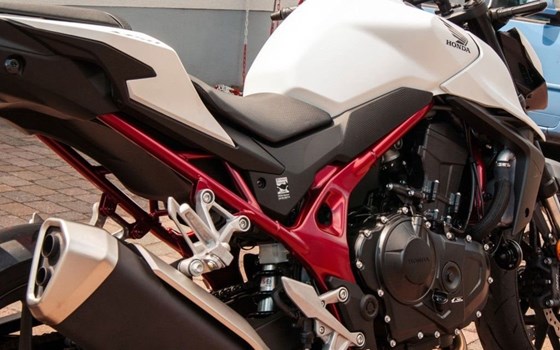 Neufahrzeug Honda CB750 Hornet - Bild 6