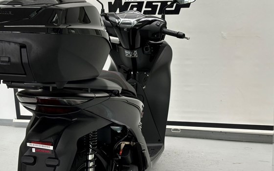 Gebrauchtmotorrad Honda SH125i - Bild 11