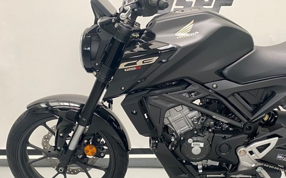 Gebrauchtmotorrad Honda CB125R - Bild 6