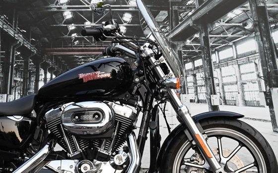 Gebrauchtmotorrad Harley-Davidson Sportster XL 1200T SuperLow - Bild 2