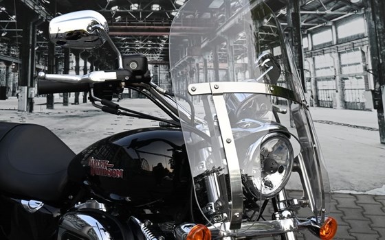 Gebrauchtmotorrad Harley-Davidson Sportster XL 1200T SuperLow - Bild 7