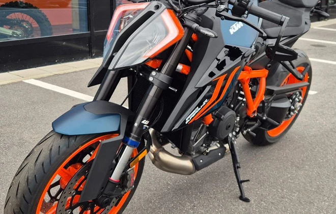 KTM 1290 Super Duke R EVO