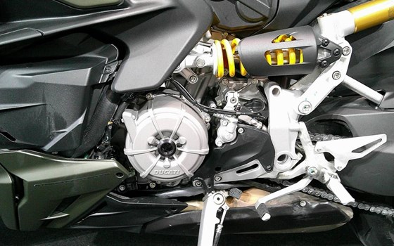 Gebrauchtmotorrad Ducati Streetfighter V2 - Bild 11