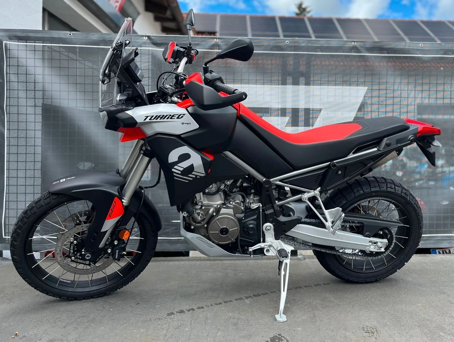 Aprilia Tuareg 660