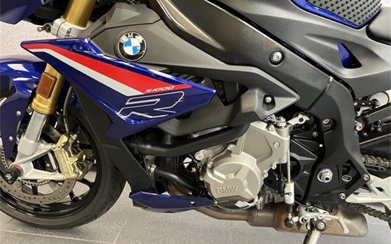 Gebrauchtmotorrad BMW S 1000 R - Bild 10 Gebrauchtmotorrad BMW S 1000 R - Bild 10