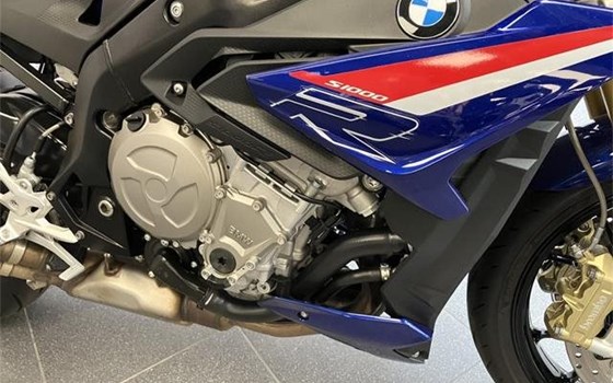 Gebrauchtmotorrad BMW S 1000 R - Bild 11 Gebrauchtmotorrad BMW S 1000 R - Bild 11