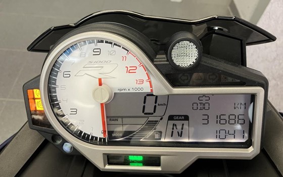 Gebrauchtmotorrad BMW S 1000 R - Bild 7