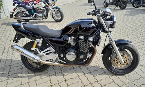 Yamaha XJR 1200