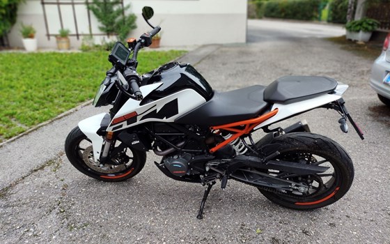 Gebrauchtmotorrad KTM 125 Duke - Bild 1