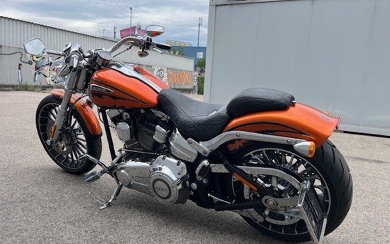 Gebrauchtmotorrad Harley-Davidson CVO Breakout FXSBSE - Bild 10 Gebrauchtmotorrad Harley-Davidson CVO Breakout FXSBSE - Bild 10