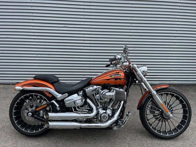 Harley-Davidson CVO Breakout FXSBSE (Hard Candy Sedona Sand & Blaze Orange) - Bild 2