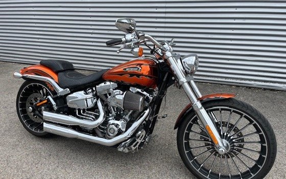 Gebrauchtmotorrad Harley-Davidson CVO Breakout FXSBSE - Bild 4 Gebrauchtmotorrad Harley-Davidson CVO Breakout FXSBSE - Bild 4