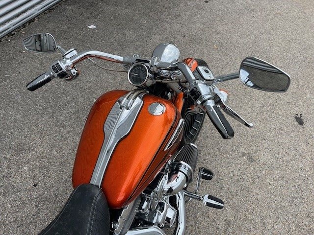 Harley-Davidson CVO Breakout FXSBSE (Hard Candy Sedona Sand & Blaze Orange) - Bild 5