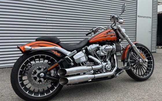 Gebrauchtmotorrad Harley-Davidson CVO Breakout FXSBSE - Bild 8 Gebrauchtmotorrad Harley-Davidson CVO Breakout FXSBSE - Bild 8