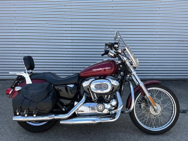 Harley-Davidson Sportster XL 1200C Custom (Lava Red Sunglo) - Bild 2