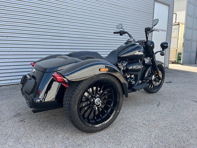 Harley-Davidson Freewheeler (Vivid Black) - Bild 9