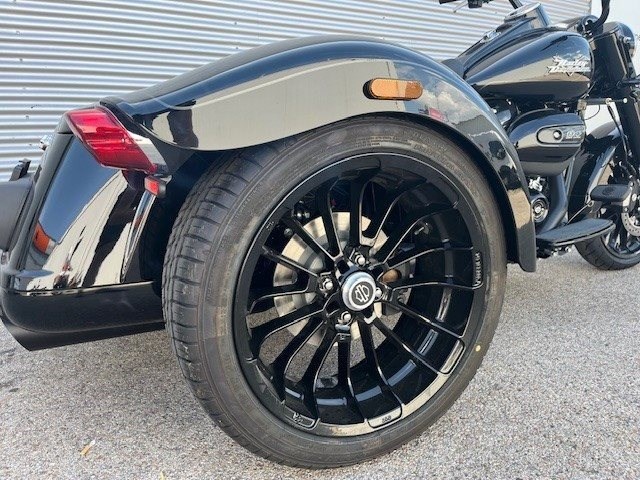 Harley-Davidson Freewheeler (Vivid Black) - Bild 10
