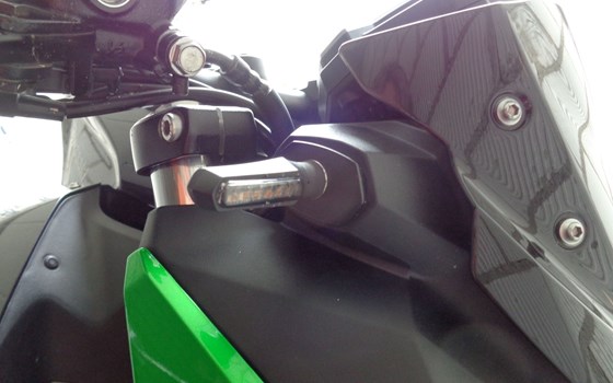 Motorrad Occasion Kawasaki Z 400 - Bild 6