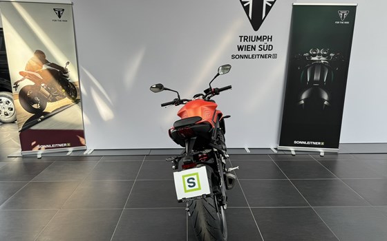 Gebrauchtmotorrad Triumph Street Triple 765 R - Bild 4 Gebrauchtmotorrad Triumph Street Triple 765 R - Bild 4