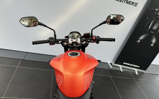 Gebrauchtmotorrad Triumph Street Triple 765 R - Bild 7 Gebrauchtmotorrad Triumph Street Triple 765 R - Bild 7