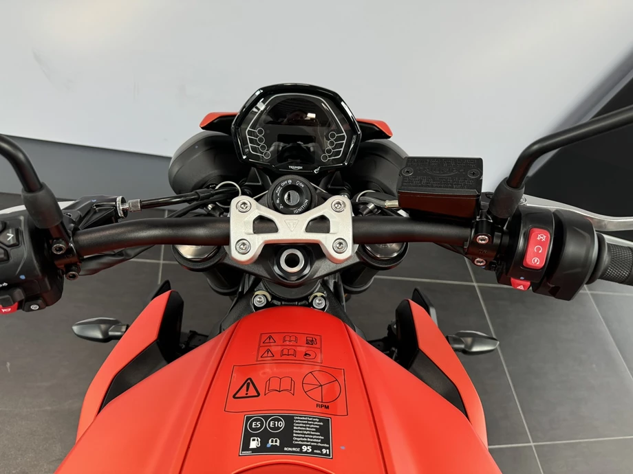 Angebot Triumph Street Triple 765 R Bild 8: Angebot Triumph Street Triple 765 R