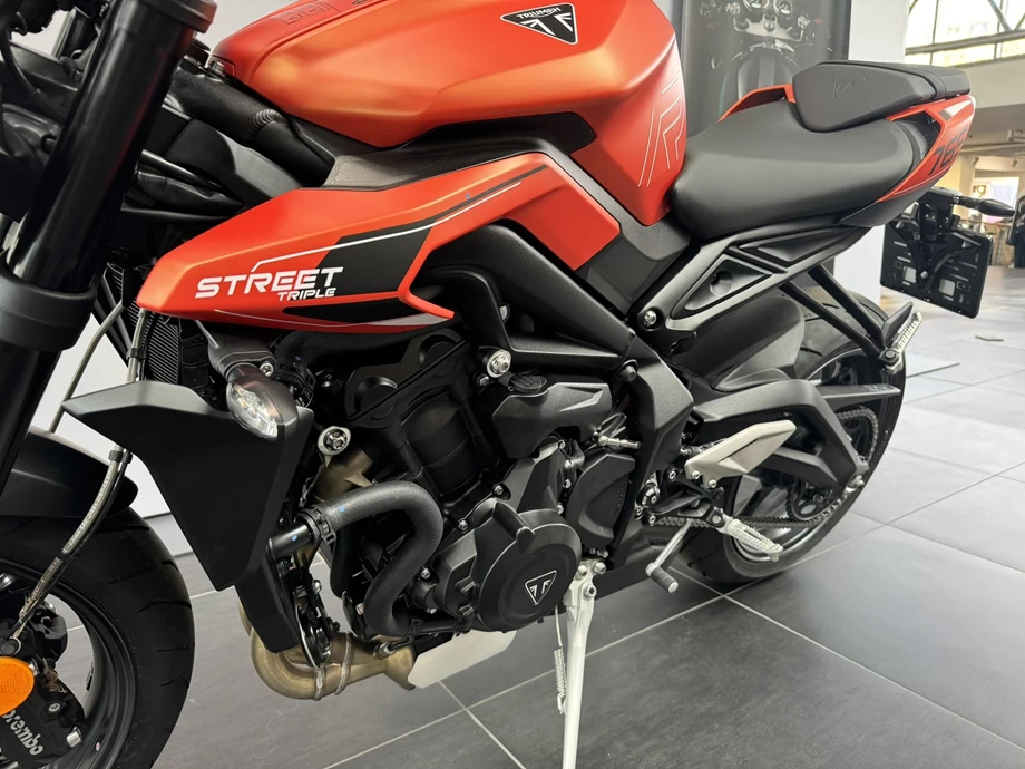 Angebot Triumph Street Triple 765 R Bild 9: Angebot Triumph Street Triple 765 R