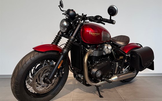 Gebrauchtmotorrad Triumph Bonneville Bobber Gold Line - Bild 1 Gebrauchtmotorrad Triumph Bonneville Bobber Gold Line - Bild 1
