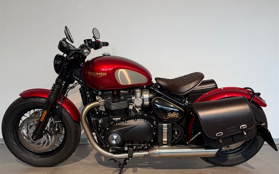 Gebrauchtmotorrad Triumph Bonneville Bobber Gold Line - Bild 2 Gebrauchtmotorrad Triumph Bonneville Bobber Gold Line - Bild 2