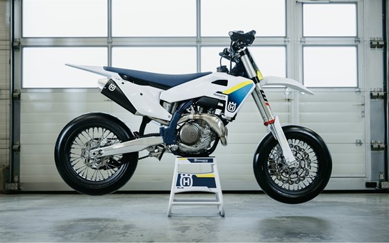 Neufahrzeug Husqvarna FS 450 - Bild 1 Neufahrzeug Husqvarna FS 450 - Bild 1