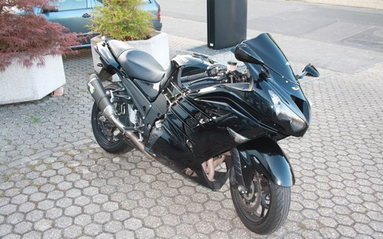 Gebrauchtmotorrad Kawasaki ZZR 1400 - Bild 1