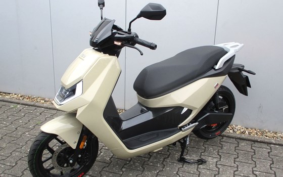 Neufahrzeug NIU FQi 500 - Bild 2