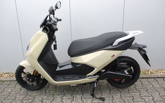 Neufahrzeug NIU FQi 500 - Bild 4