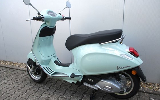 Neufahrzeug Vespa Primavera 125 RED - Bild 11