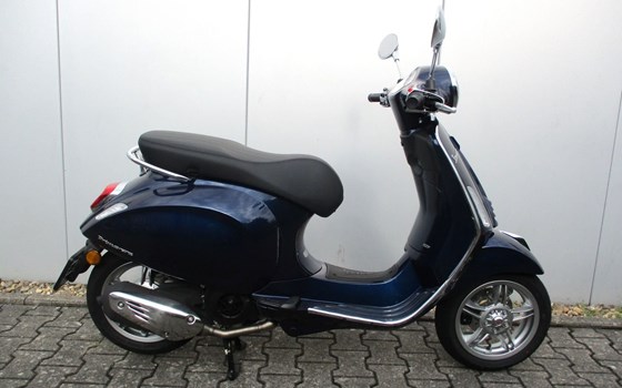 Neufahrzeug Vespa Primavera 125 RED - Bild 3