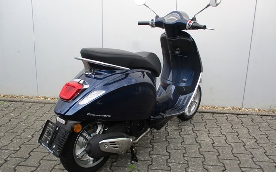 Neufahrzeug Vespa Primavera 125 RED - Bild 6