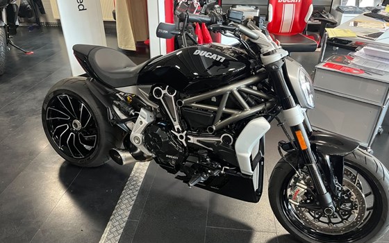 Gebrauchtmotorrad Ducati XDiavel S - Bild 1