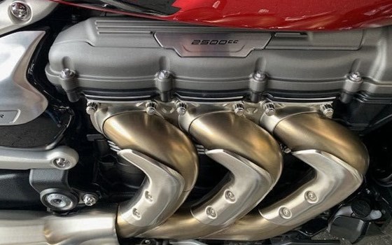 Gebrauchtmotorrad Triumph Rocket 3 R - Bild 4