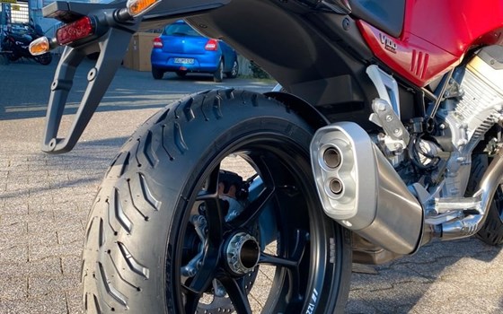 Neufahrzeug Moto Guzzi V100 Mandello - Bild 11