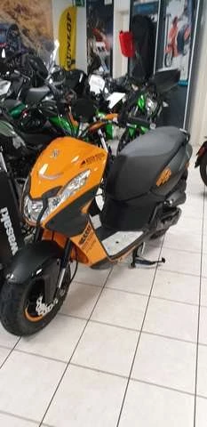 Angebot Peugeot Streetzone 50 10" Naked Bild 2: Angebot Peugeot Streetzone 50 10" Naked