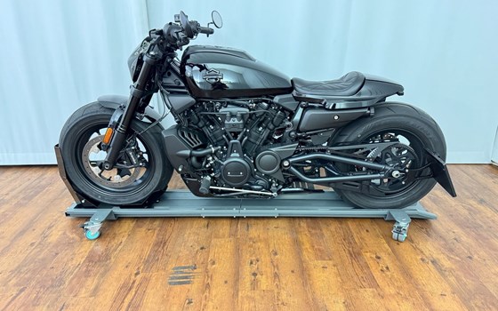 Gebrauchtmotorrad Harley-Davidson Sportster S RH1250S - Bild 2 Gebrauchtmotorrad Harley-Davidson Sportster S RH1250S - Bild 2