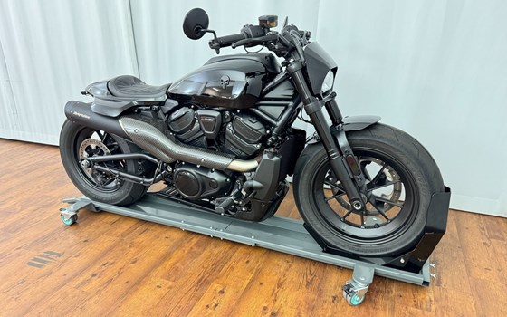 Gebrauchtmotorrad Harley-Davidson Sportster S RH1250S - Bild 4 Gebrauchtmotorrad Harley-Davidson Sportster S RH1250S - Bild 4