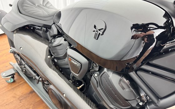 Gebrauchtmotorrad Harley-Davidson Sportster S RH1250S - Bild 8 Gebrauchtmotorrad Harley-Davidson Sportster S RH1250S - Bild 8